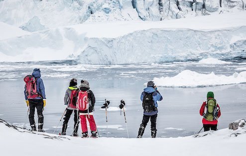 preview_snowshoe_hiking_in_ilulisasat_arctic_adventure